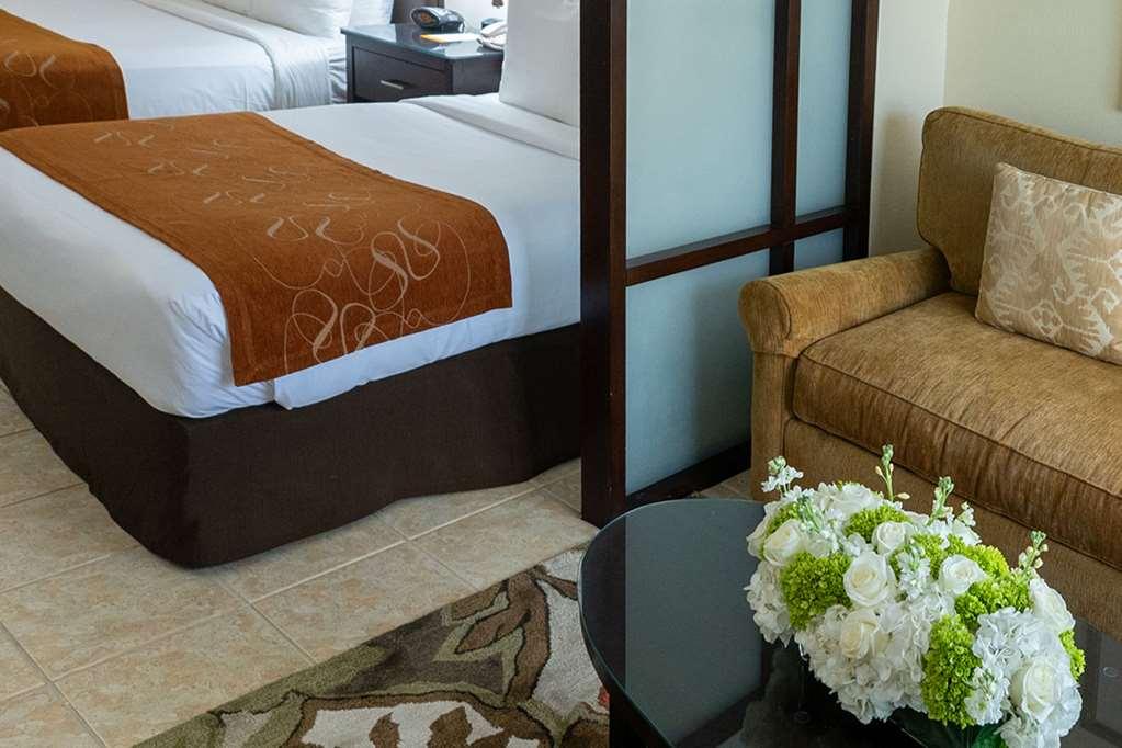 Comfort Suites Paradise Island Creek Village Номер фото